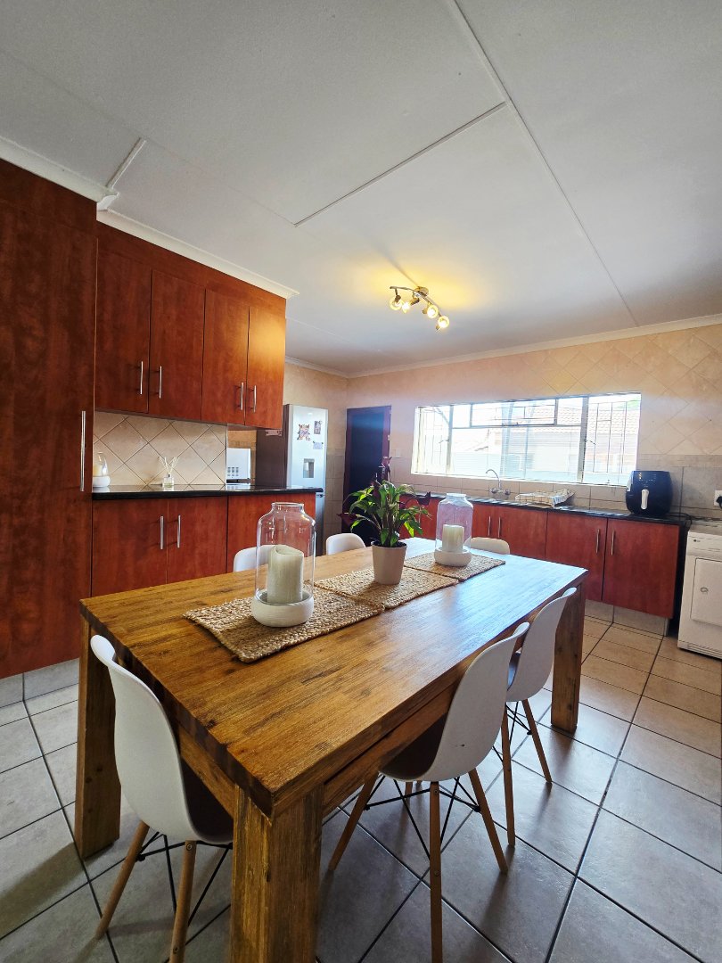 3 Bedroom Property for Sale in Songloed North West